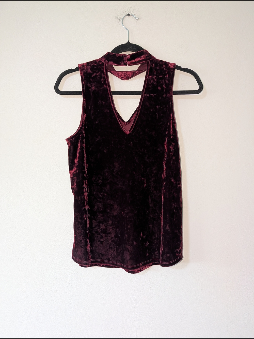 M BCX Velvet V-Neck Choker Tank - Wine